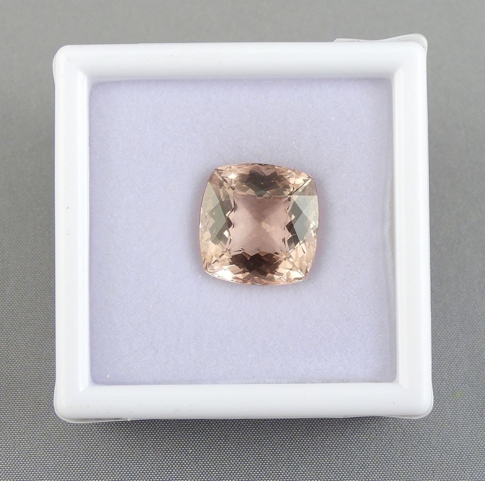 10.88ct Square Cushion Cut Morganite w/Appraisal 1031.: 10.88ct Square Cushion Cut Morganite w/Appraisal 1031.