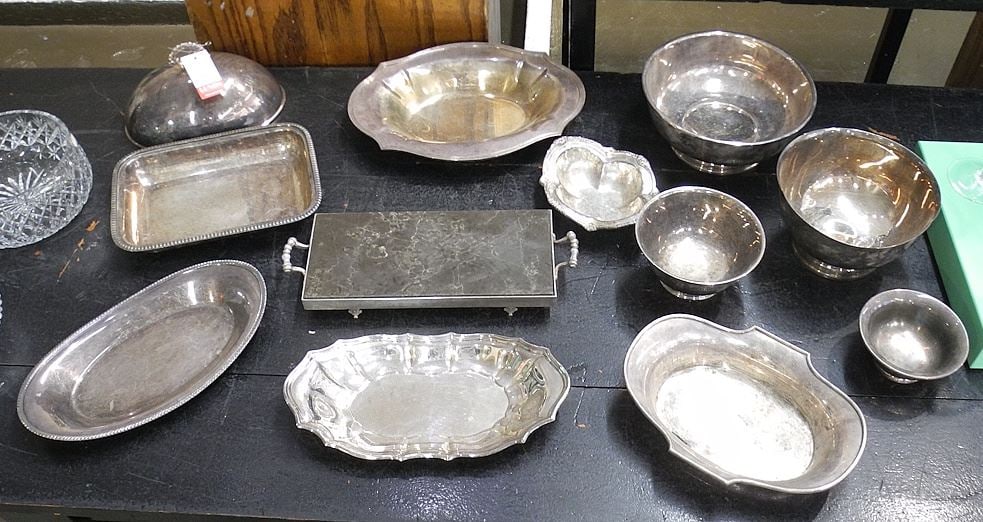 Collection of Estate Silver Plated Bowls-Dishes-Trays & Birks Rideau Plate Hot Pad.: Collection of Estate Silver Plated Bowls-Dishes-Trays & Birks Rideau Plate Hot Pad.