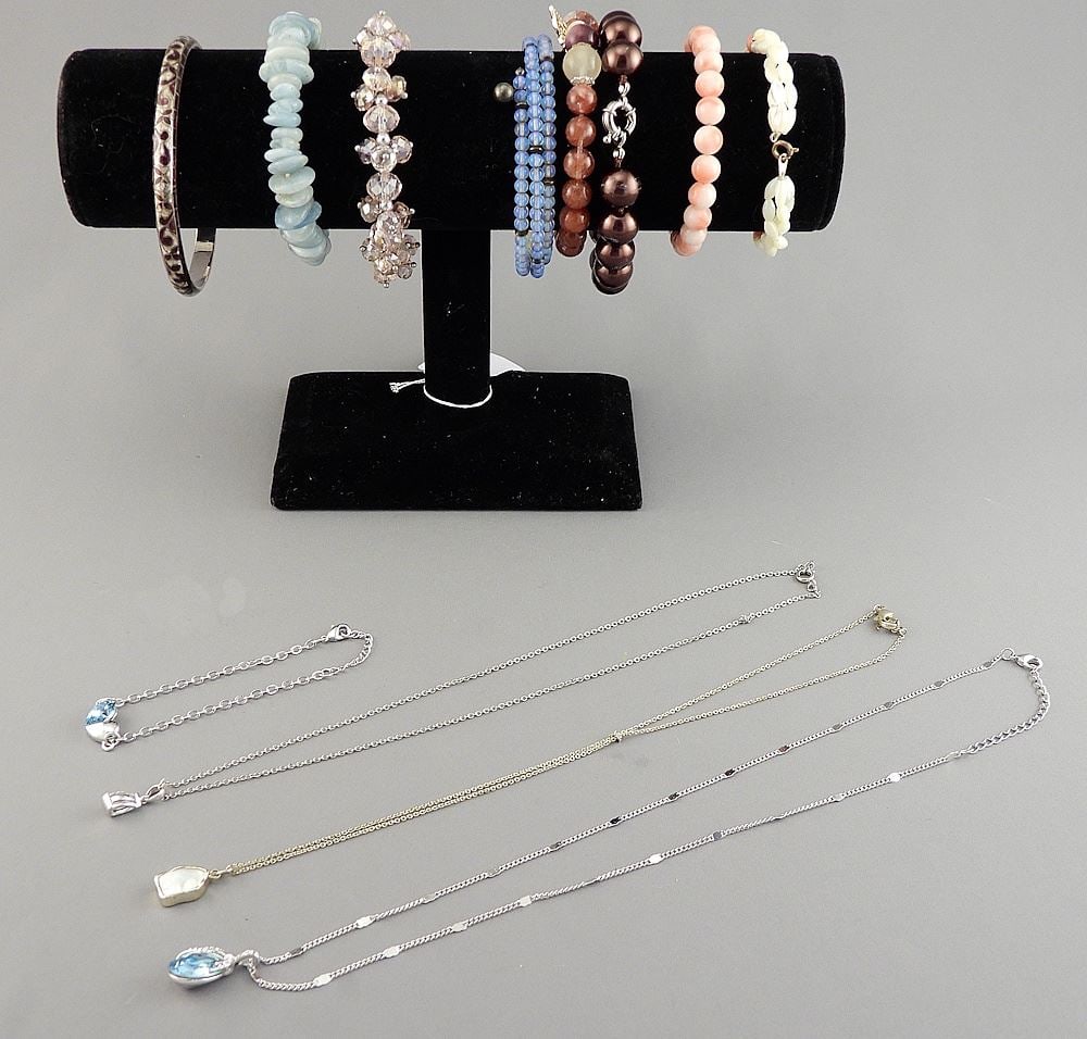 Collection of Gemstones & Other Vintage Bracelets & Necklaces. - (1 of 3)