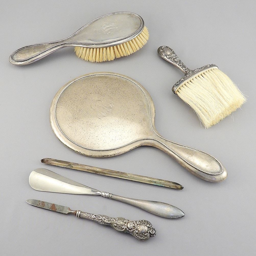 Collection of Sterling Silver Dressing Items, Mirror 10 3/4"L, TW 750g.: Collection of Sterling Silver Dressing Items, Mirror 10 3/4"L, TW 750g.