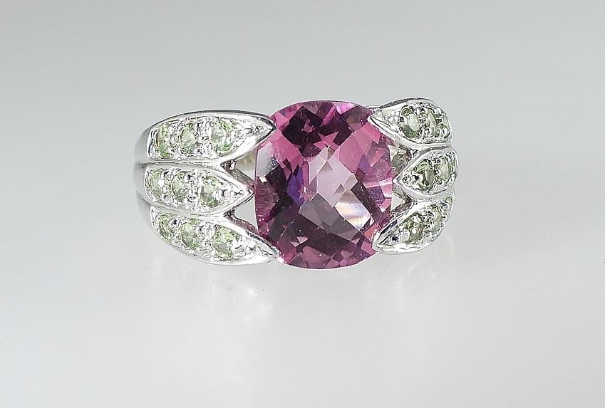 Sterling Silver (silv925) Topaz & Peridot Cocktail Ring, Size 7, 6.3g.: Sterling Silver (silv925) Topaz & Peridot Cocktail Ring, Size 7, 6.3g.