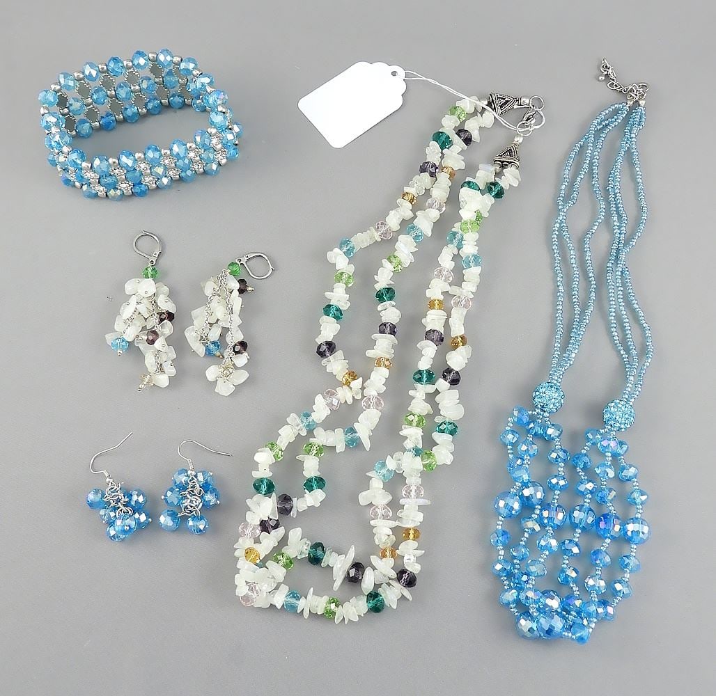 Collection of Blue Austrian Crystal & Gemstone Chip Necklace & Earrings.: Collection of Blue Austrian Crystal & Gemstone Chip Necklace & Earrings.