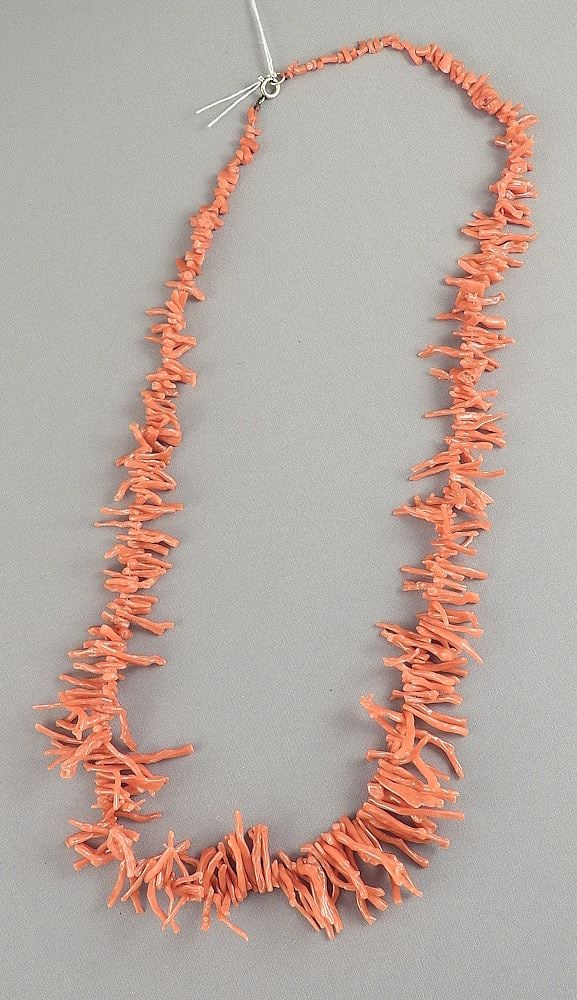 1950's Natural Salmon Coral Bead Necklace, 20"L, CANADIAN BIDDERS ONLY.: 1950's Natural Salmon Coral Bead Necklace, 20"L, CANADIAN BIDDERS ONLY.