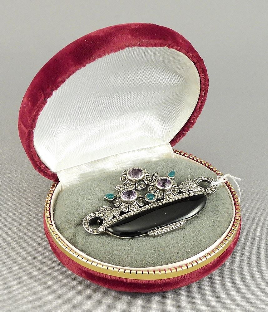 Vintage Art Deco Onyx, Amethyst Gemstone & Marcasite Sterling Brooch in Box, 2 3/8"L, 19.2g.: Vintage Art Deco Onyx, Amethyst Gemstone & Marcasite Sterling Brooch in Box, 2 3/8"L, 19.2g.
