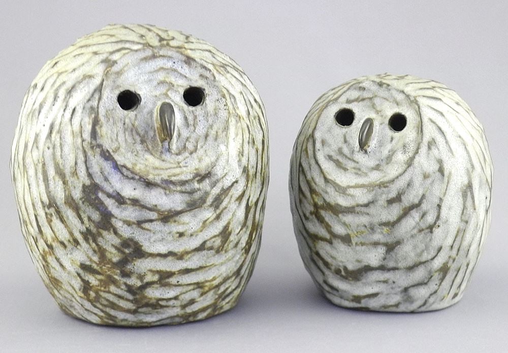 Two Stoneware Owls Monogrammed TK (Thomas Kakinuma), 4 3/4 - 5 3/4"h.: Two Stoneware Owls Monogrammed TK (Thomas Kakinuma), 4 3/4 - 5 3/4"h.