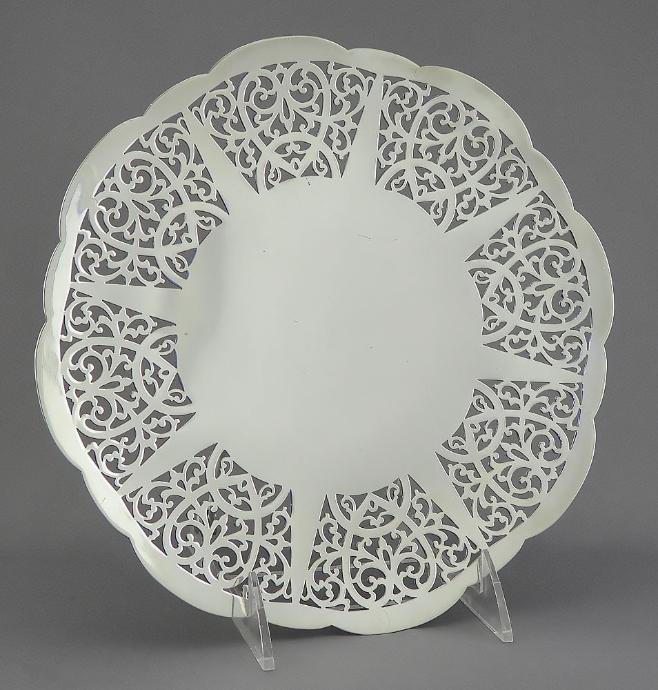 Mappin & Webb Hallmarked Silver Reticulated Dish, 9 1/4" Diameter, 400g. (1 of 10)
