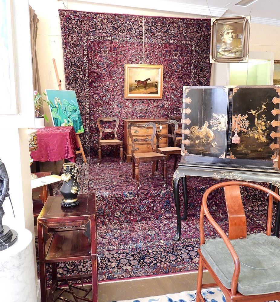 Persian Rug Approximately 10'1" x 22'8".: Persian Rug Approximately 10'1" x 22'8".