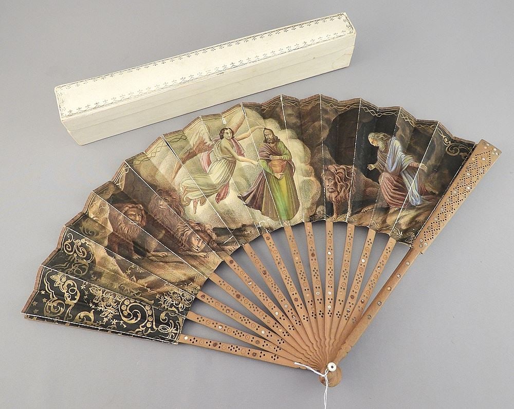 18th C. Hand Painted Biblical Lion Fan in Box, 9 1/2". (1 of 3)