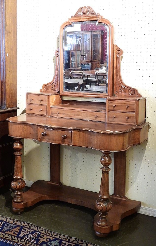 Victorian Mahogany Vanity. (1 of 3)