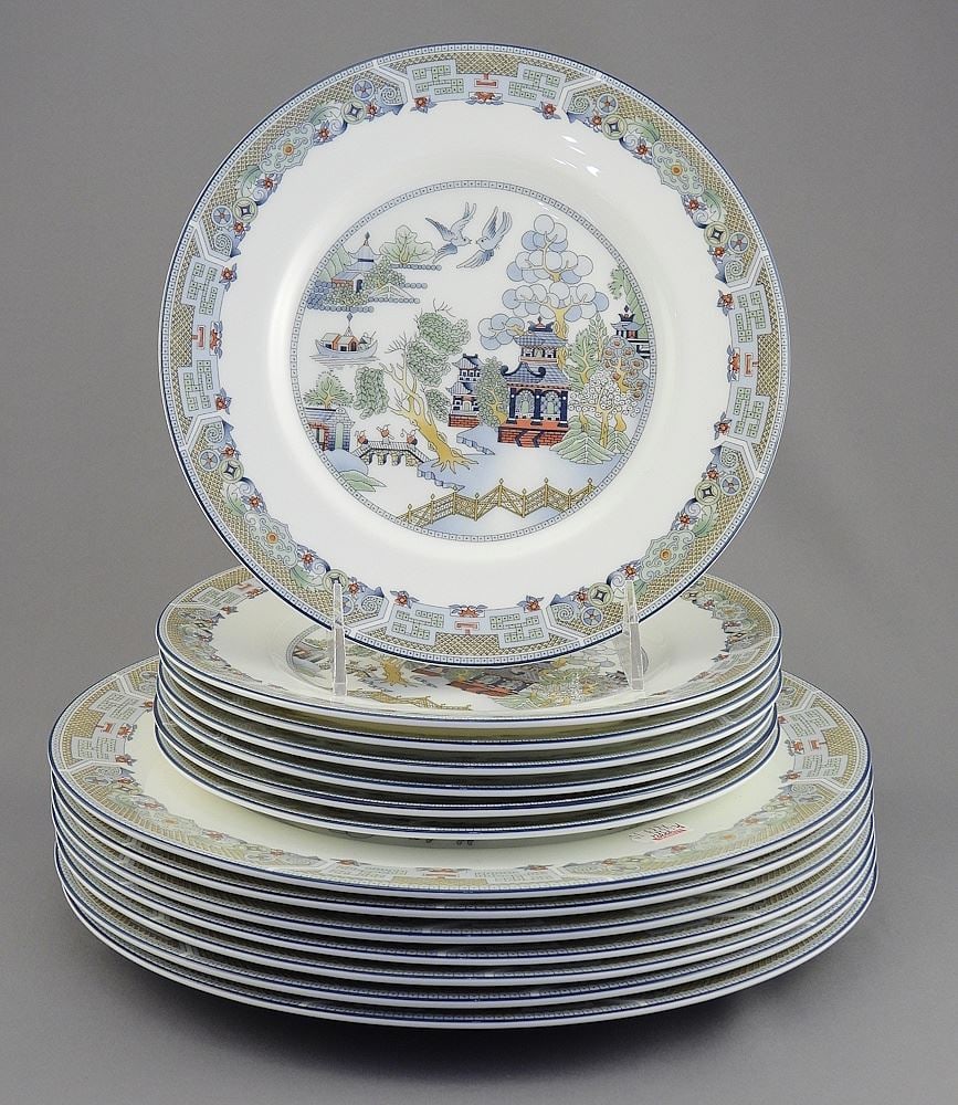 Fourteen pcs of Wedgwood "Chinese Legend" Plates, 10 3/4 & 8 3/4"h. (1 of 5)