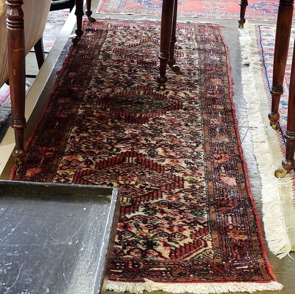Asian Rug Approximately 2'8" X 9'9".: Asian Rug Approximately 2'8" X 9'9".