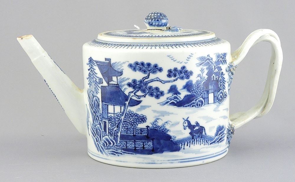 Chinese Export Porcelain Tea Pot, 9 3/8"L (cover restored). (1 of 5)