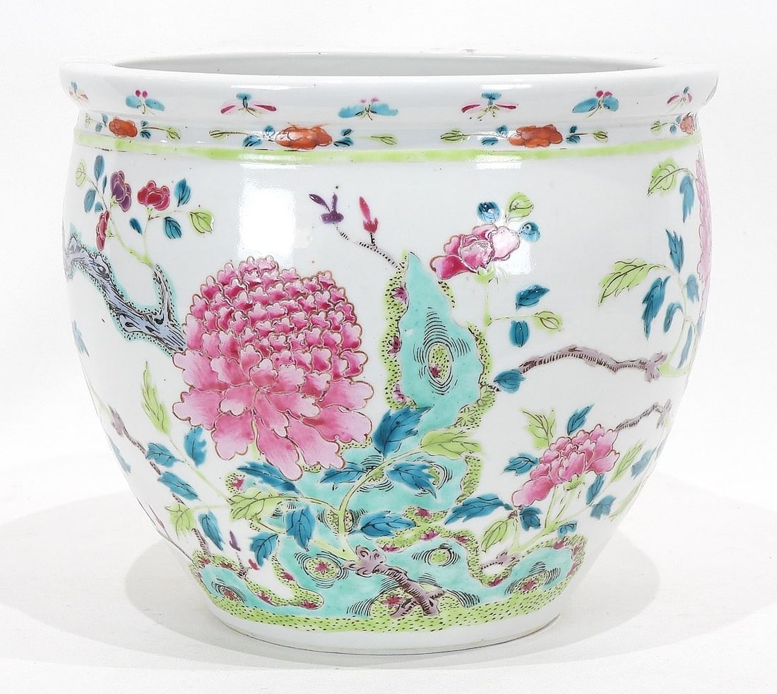 Chinese Famille Rose Porcelain Jardiniere w/Kangxi Mark, 9 1/8"h.: Chinese Famille Rose Porcelain Jardiniere w/Kangxi Mark, 9 1/8"h.