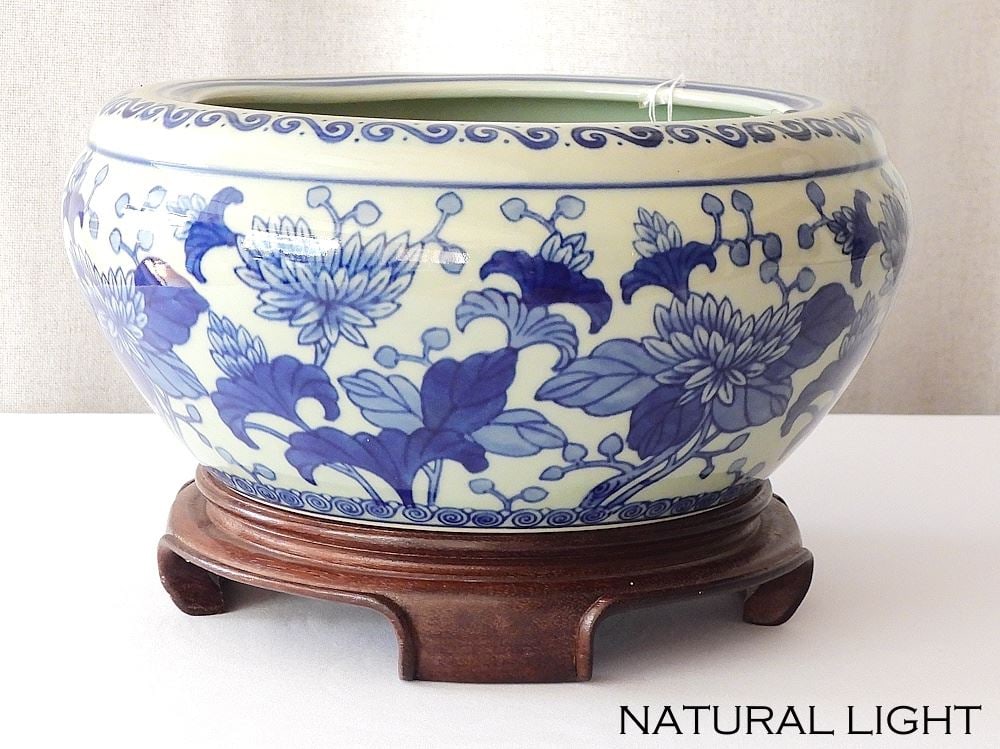 Chinese Blue & White Porcelain Bowl w/Qianlong Mark, 4 7/8 x 10 3/4 Diameter. (1 of 5)