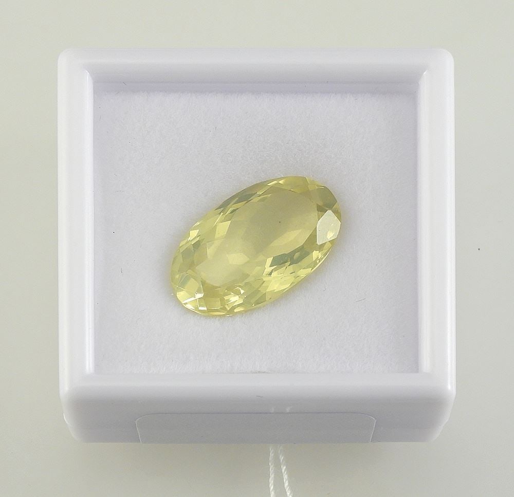 11.8ct Natural Lemon Quartz, Untreated, Oval Cut. (1 of 1)