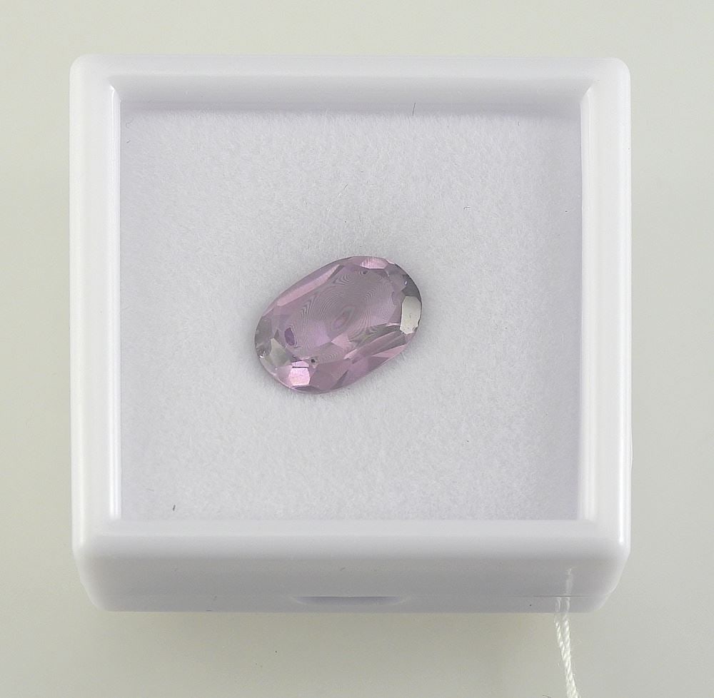 3.9ct Natural Amethyst, Untreated, Oval Cut.: 3.9ct Natural Amethyst, Untreated, Oval Cut.