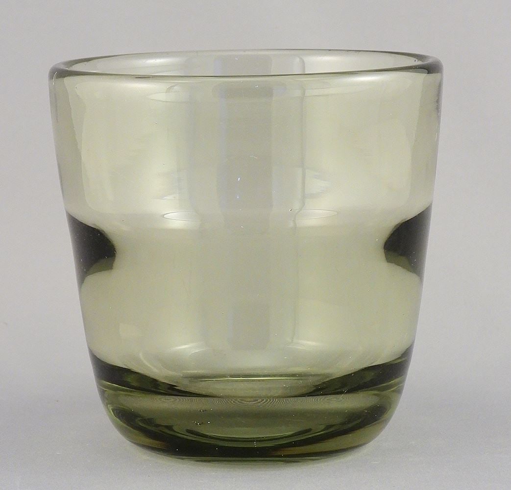 Elis Bergh Internal Optic Ribbed Vase Model 830, 4 5/8"h. (1 of 2)