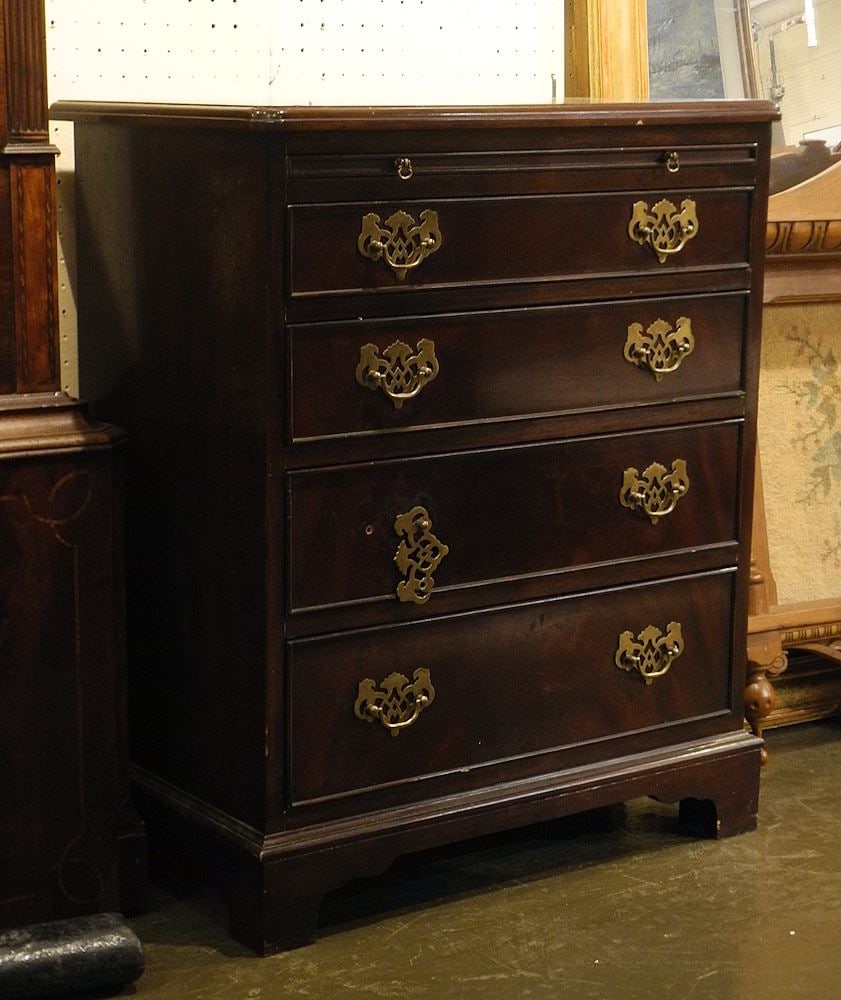 Reproduction Mahogany Small Batchelor's Style Chest, 29 1/4"h. (1 of 2)