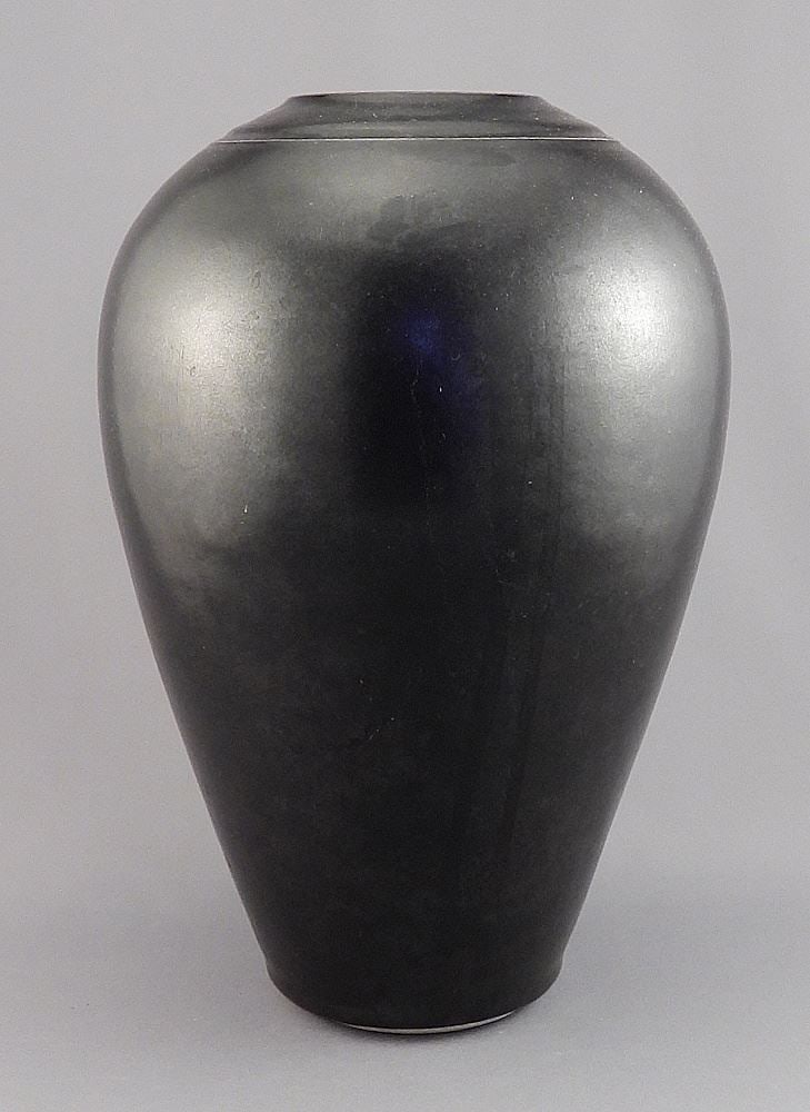 Fine Stoneware Vase signed (Terry) Ryals, 11"h.: Fine Stoneware Vase signed (Terry) Ryals, 11"h.
