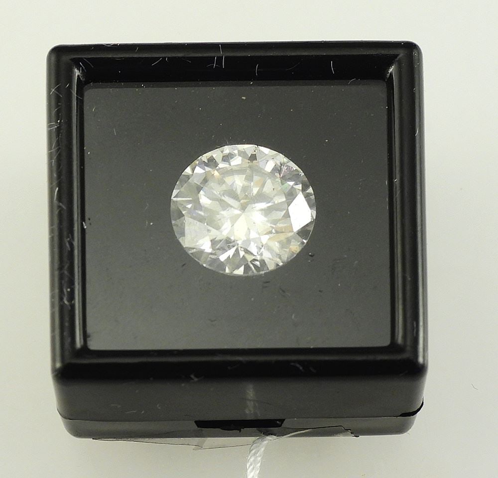 5ct Round Cut Loose Moissanite w/Report.: 5ct Round Cut Loose Moissanite w/Report.