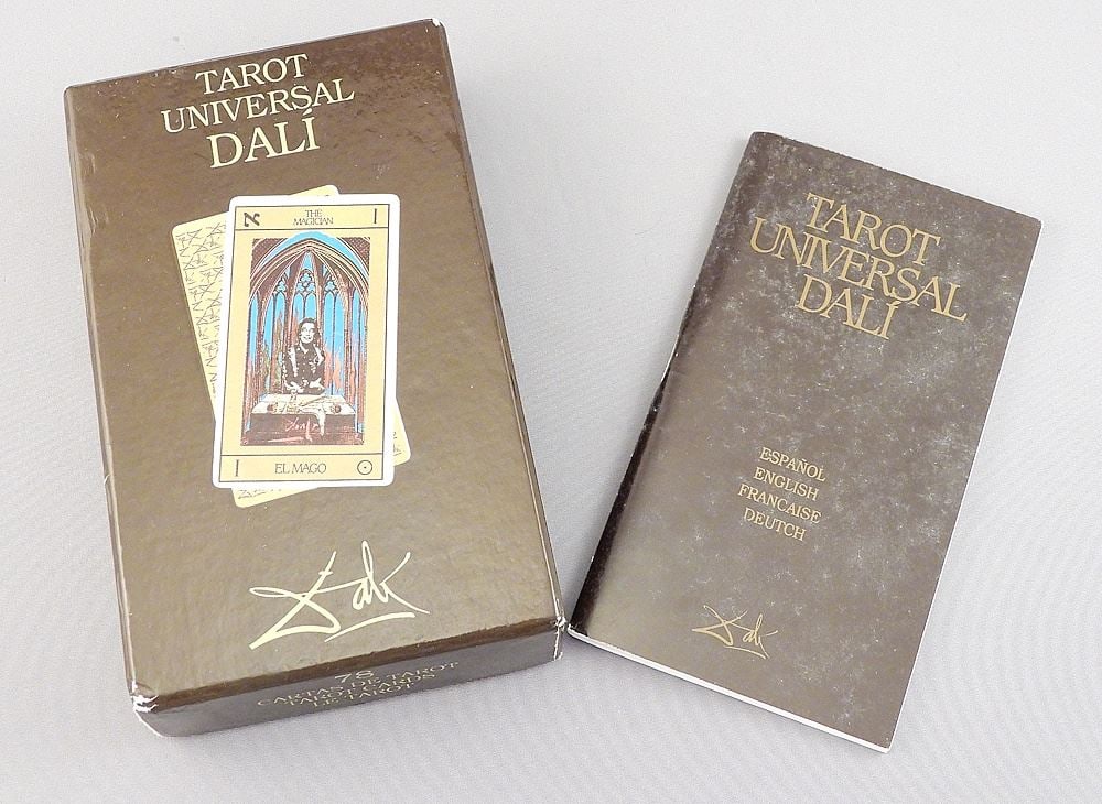 "Tarot Universal Dali" Spanish Tarot Card Deck. (1 of 2)