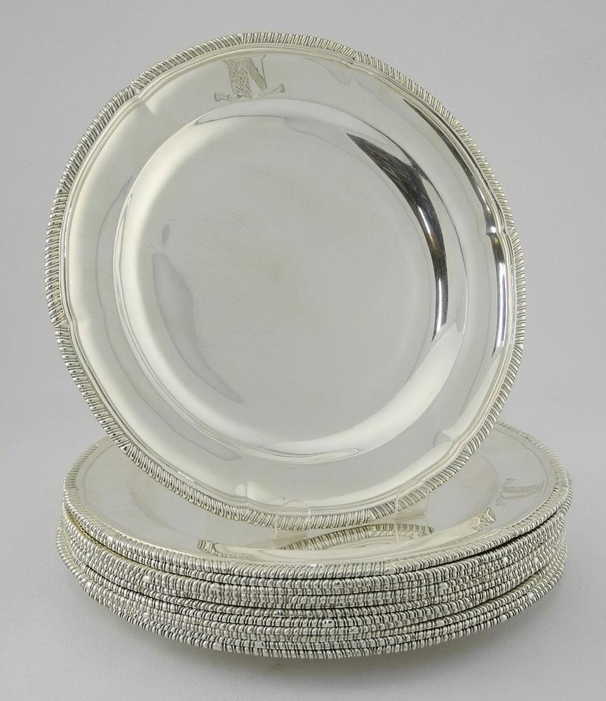 Set of 12 Victorian Silver Dinner Plates, London 1900, (1 of 6)