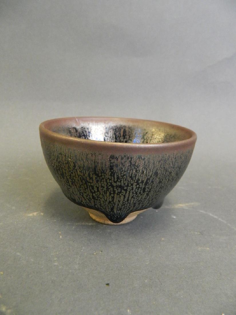 A Chinese Jun ware tea bowl with iridescent hare's fur (1 of 1)