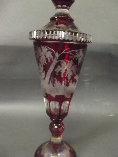 A large Bohemian ruby etched glass vase and cover - 2