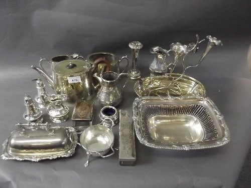 A large quantity of silver plate to include a tea set: A large quantity of silver plate to include a tea set etc