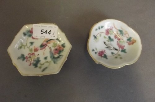 Two C19th Chinese pottery pedestal dishes painted with : Two C19th Chinese pottery pedestal dishes painted with birds and flowers, seal mark to base, 3¼'' diameter