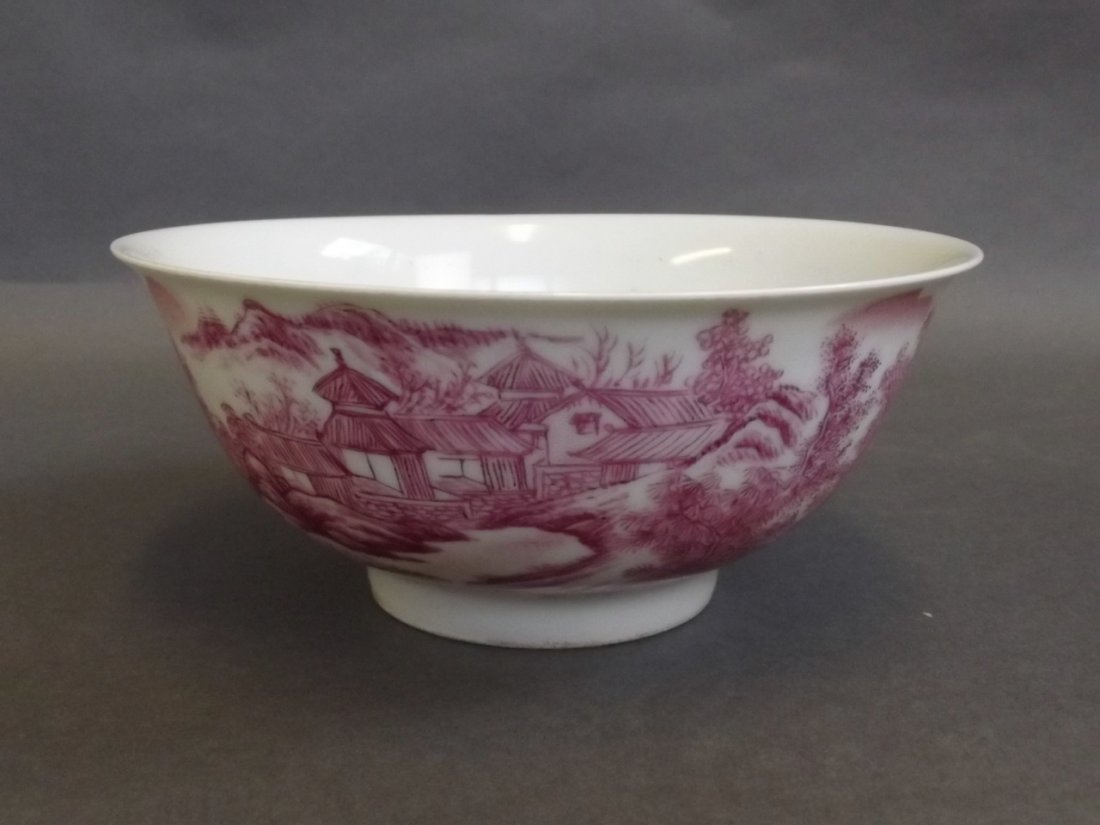 A Chinese porcelain rice bowl decorated with a fuchsia (1 of 4)