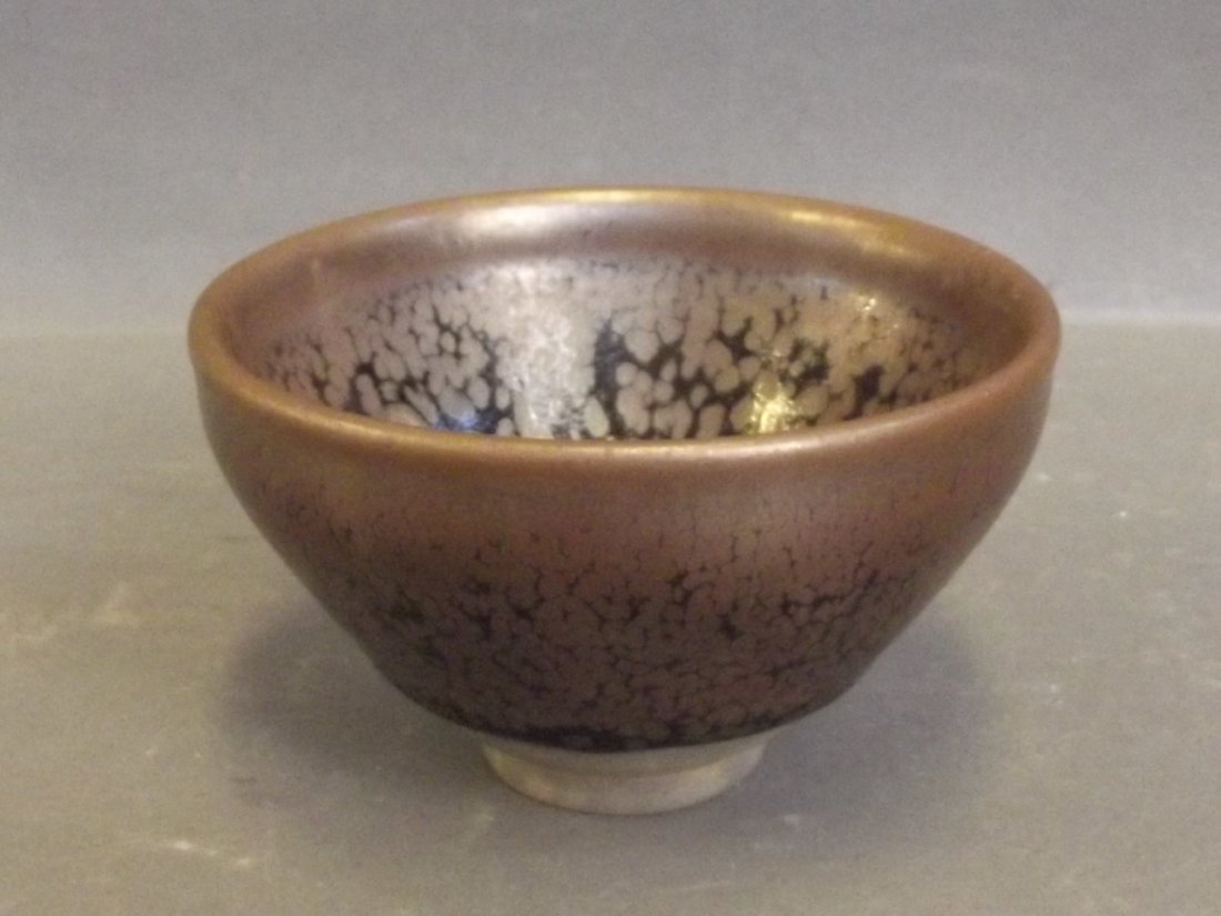A Chinese Jun Kiln spattered glaze bowl, 4'' diameter: A Chinese Jun Kiln spattered glaze bowl, 4'' diameter