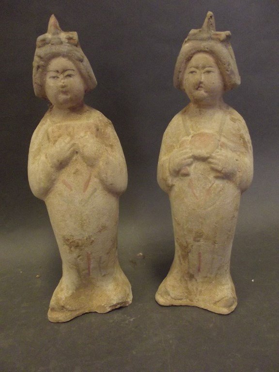 A pair of Chinese terracotta figures of ladies, 9" high (1 of 3)