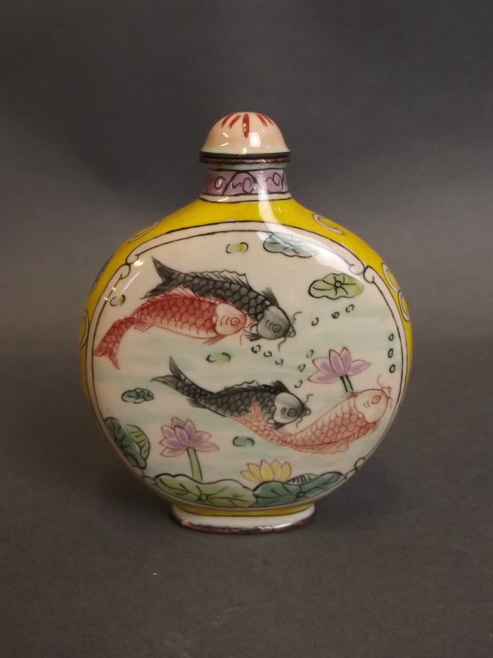 A Cantonese enamel snuff bottle decorated with carp, 4 (1 of 3)