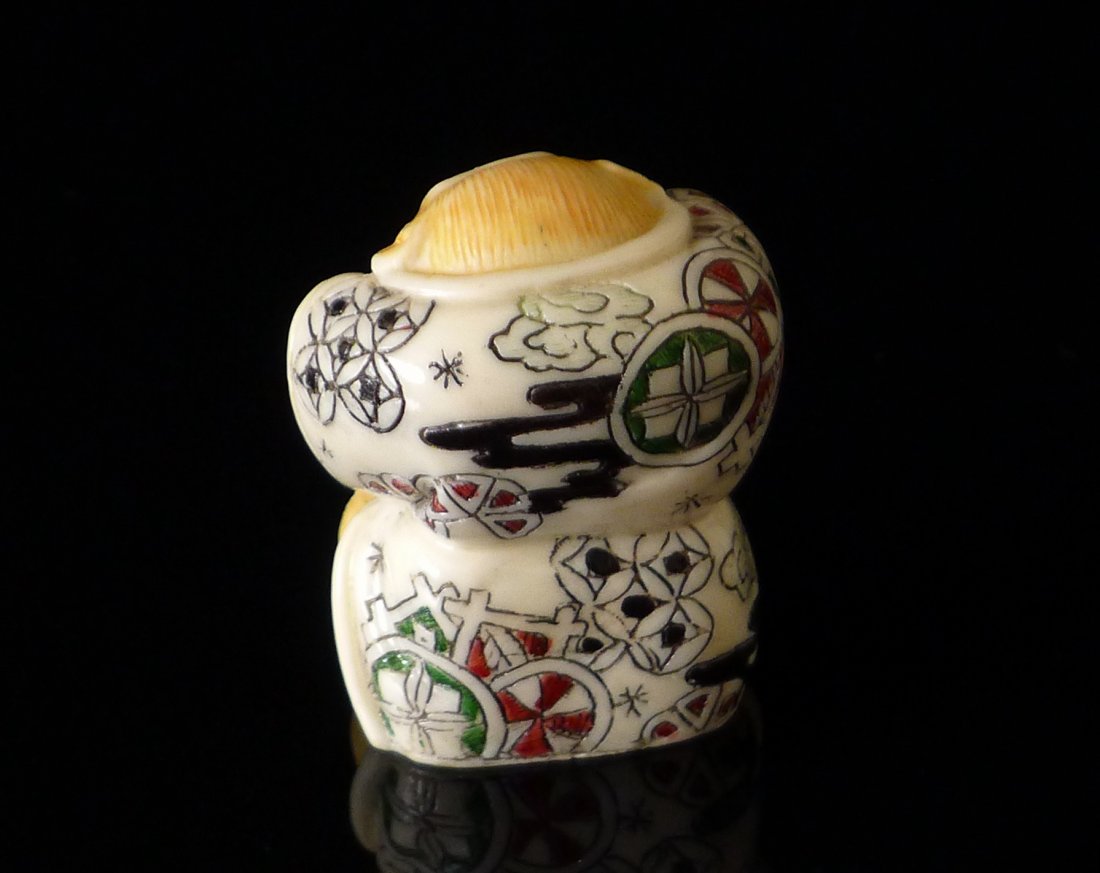 VINTAGE JAPANESE IVORY DECORATION - 3