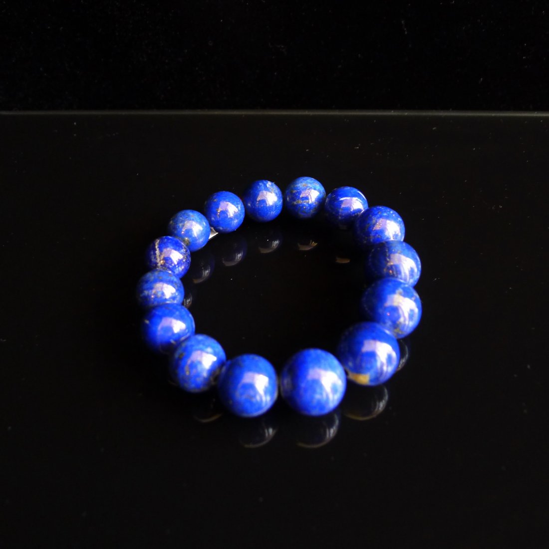 AFGHANISTAN NATURAL LAPIS LAZULI BRACELET: 阿富汗天然青金手镯 Afghanistan Natural Lapis lazuli bracelet, Lapis lazuli gemstone is belong to the ancient nobility, the blue color was the Qing