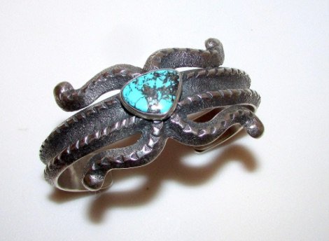 Native American Navajo Heavy Sand Cast Tufa Cast Cuff (1 of 3)