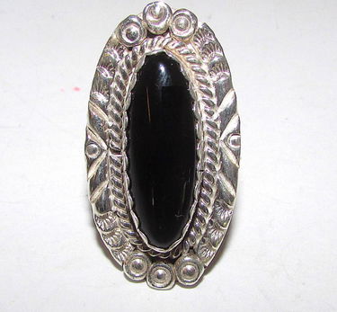 Navajo Vintage Sterling Silver Black Jet Onyx Ring Size Aug 19 18 The Southwestern Gallery And Auctions In Tx
