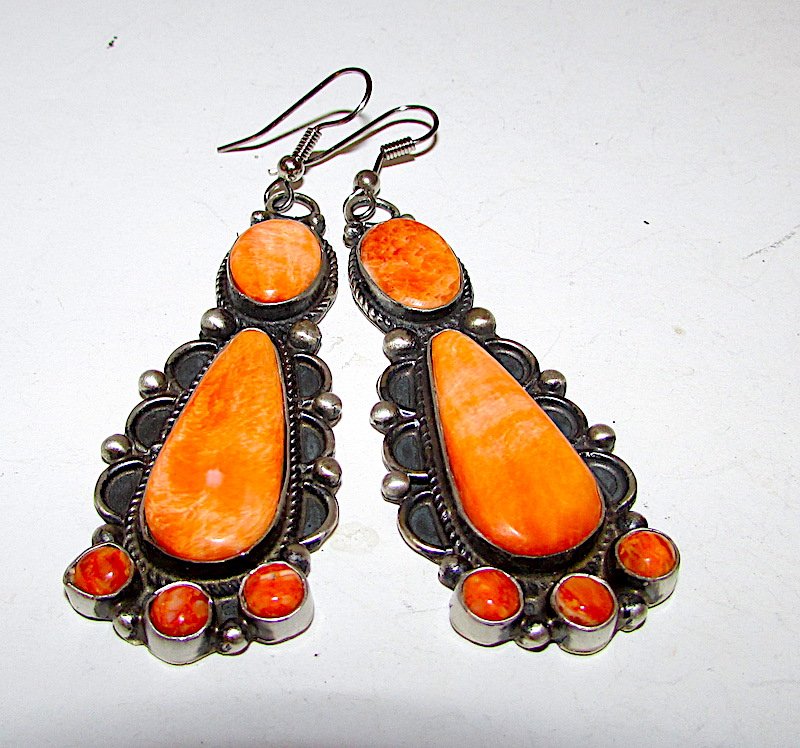 Navajo Sterling Spiny Oyster Earrings Lee Begay (1 of 3)