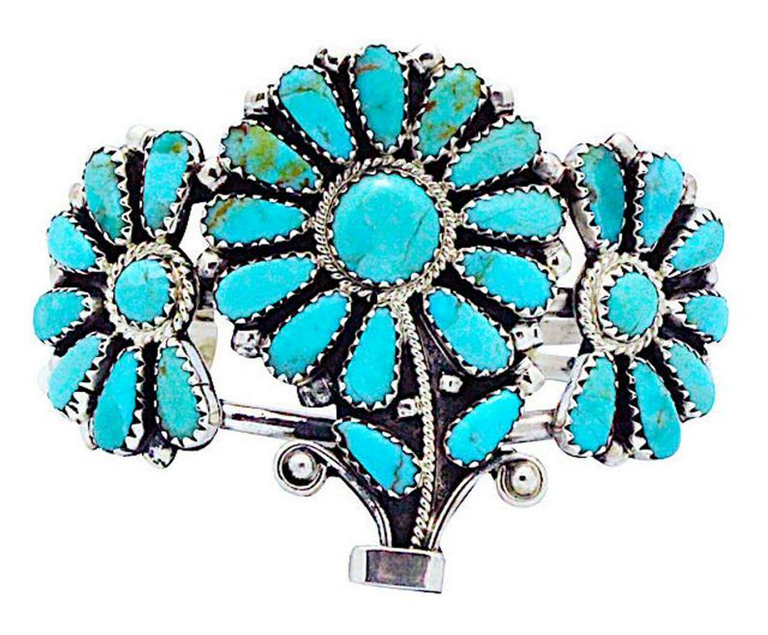 Vintage Navajo Sterling Flower Bracelet (1 of 4)