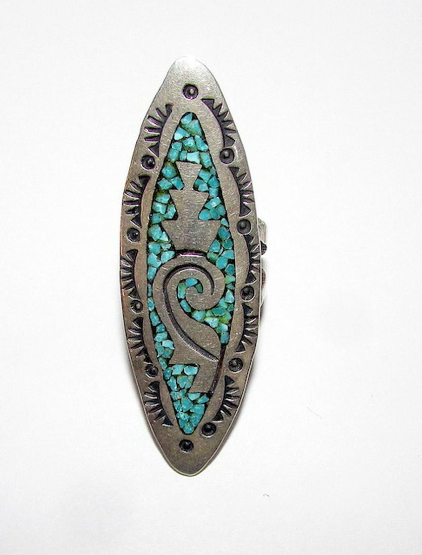 Early Tommy Singer Navajo Ring Sz. 5: Early Tommy Singer Navajo Ring Sz. 5. Highly collectible. Early hallmark. Sterling, turquoise. Sterling Tested. 2" tall