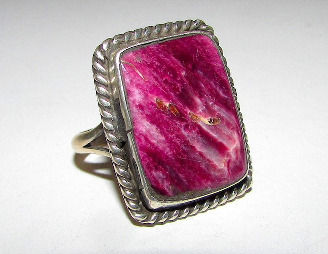 Vintage Navajo Sterling Purple Spiny Oyster Ring Sz. (1 of 3)