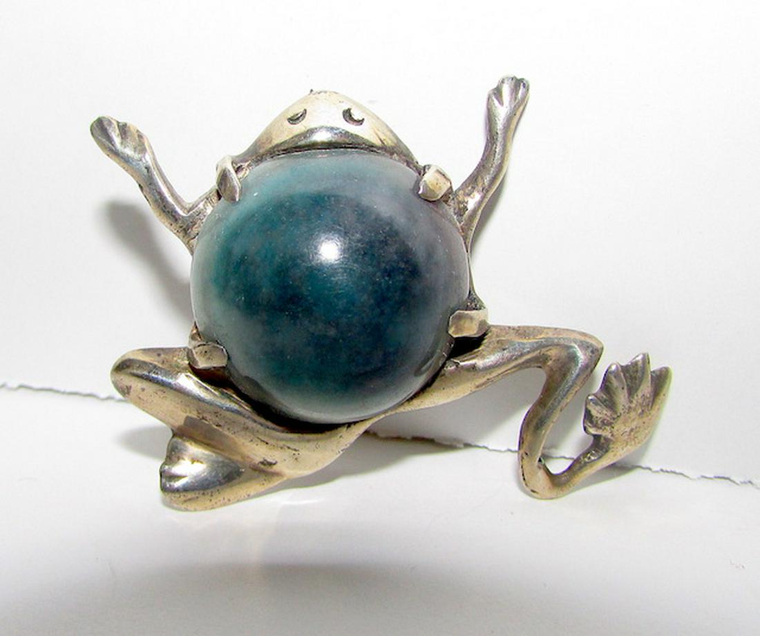 Early Mexican Taxco Sterling Green Obsidian Frog Pin (1 of 3)
