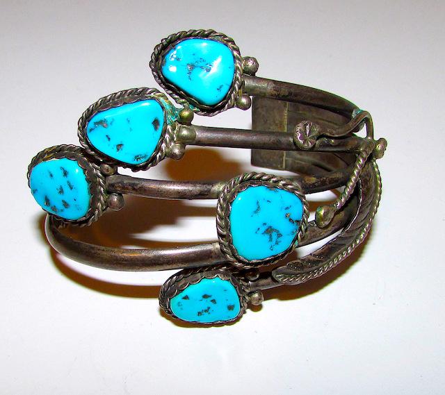 Vintag Navajo Sterling Turquosie Cuff (1 of 3)