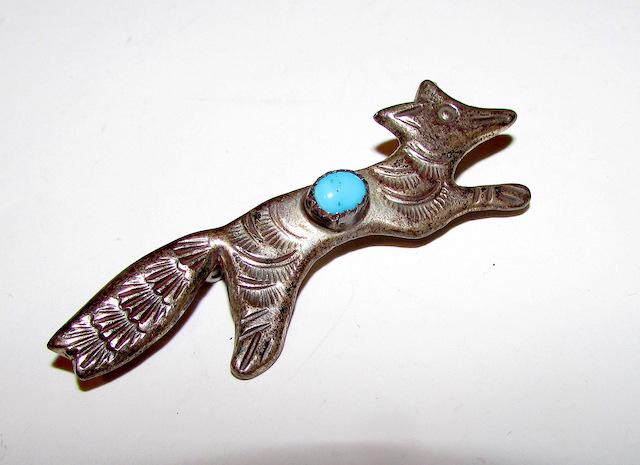 Old Pawn Navajo Sterling Fox Brooch (1 of 3)