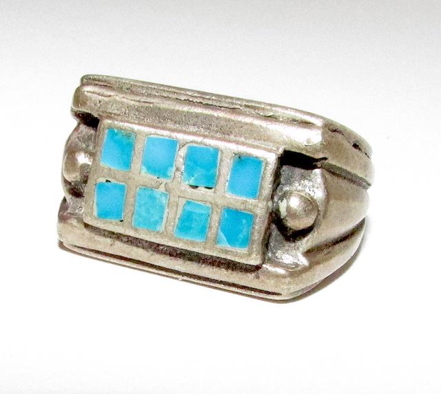 Vintage Zuni Sterling Turquoise Ring (1 of 3)