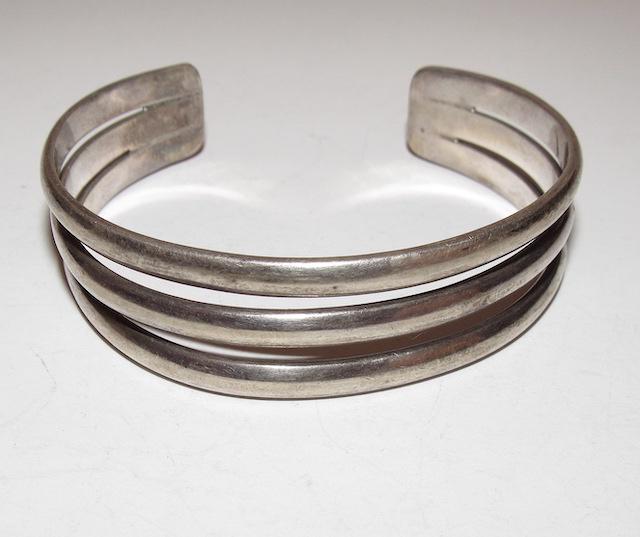 Taxco Sterling Cuff Bracelet. (1 of 3)