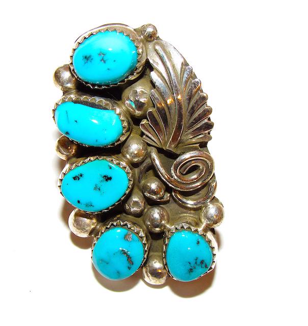 Navajo Sterling Turquoise Statement Ring Size 9 (1 of 3)