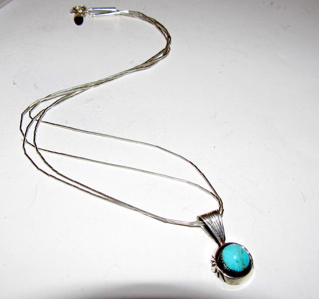 Navajo Running Bear Shop Necklace (1 of 3)