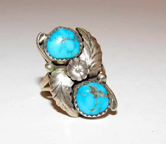 Old Pawn Navajo Sterling Turquoise Ring Sz. 7 (1 of 3)